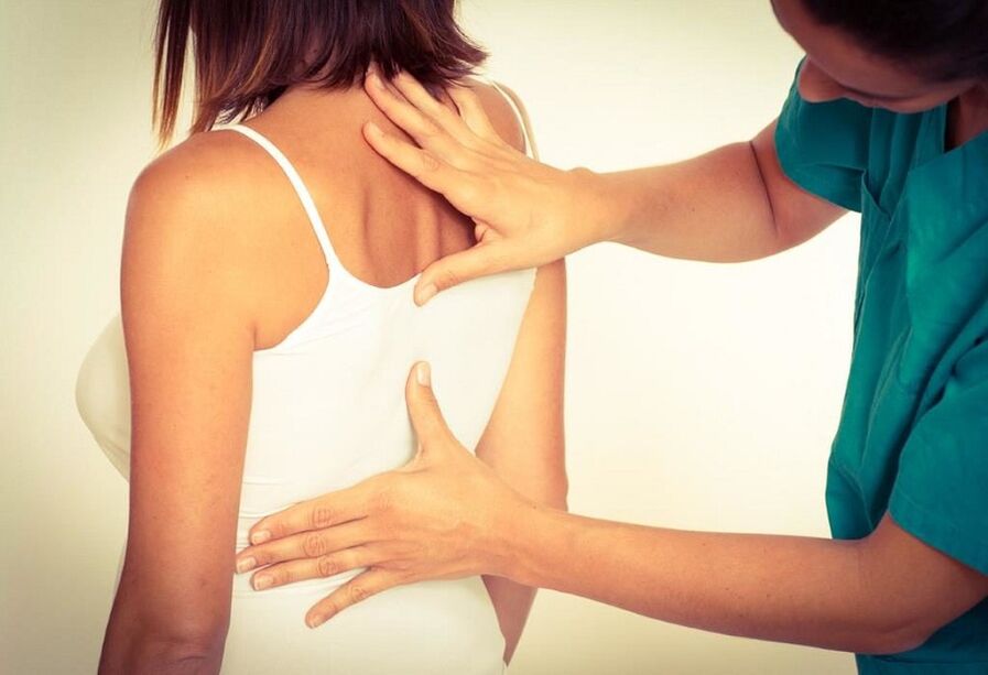 examination by a specialist in thoracic osteochondrosis